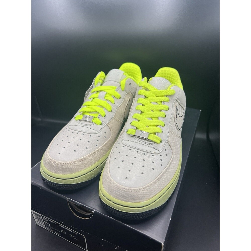 Nike Air Force 1 Low Premium Light Bone Volt (GS) Size 6Y / 7.5 Wmn’s 315517-003